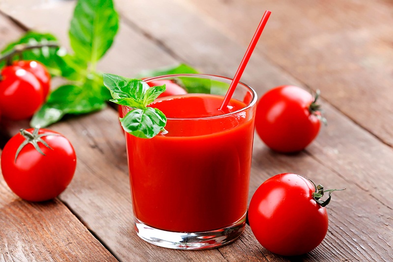Uống nước ép cà chua có giảm cân không? Gợi ý cách làm nước ép cà chua để giảm cân đúng chuẩn